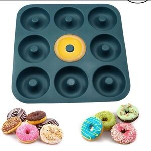 Set of 2 Silicone Donut Pans for Baking